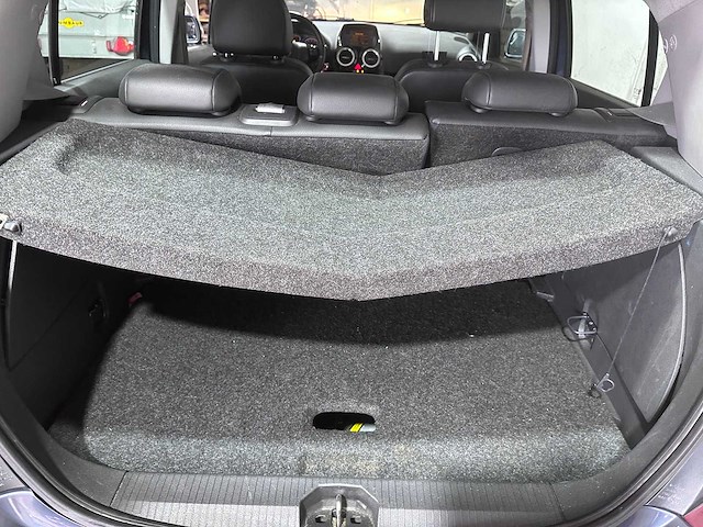 Opel - corsa - 1.2-16v sport automaat- (voorheen 5-tpv-94)- 2008 - afbeelding 8 van  20