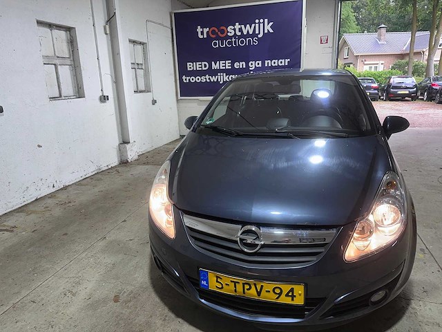 Opel - corsa - 1.2-16v sport automaat- (voorheen 5-tpv-94)- 2008 - afbeelding 17 van  20