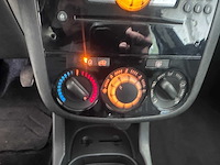 Opel - corsa - 1.4-16v 111 edition - 17-lll-9- 2010 - afbeelding 6 van  18