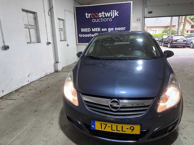 Opel - corsa - 1.4-16v 111 edition - 17-lll-9- 2010 - afbeelding 15 van  18