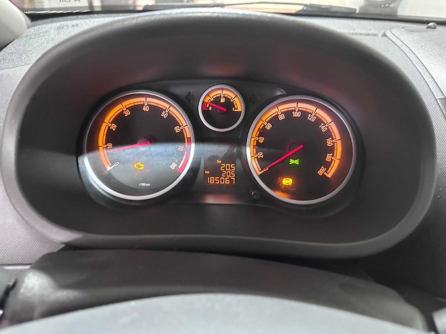Opel - corsa - 1.4-16v 111 edition - 17-lll-9- 2010 - afbeelding 18 van  18
