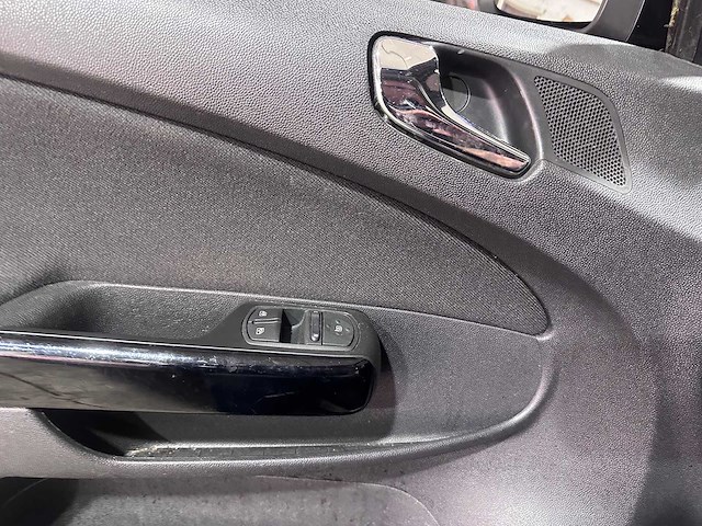 Opel - corsa - 1.4-16v 111 edition - 98-lkj-5- 2010 - afbeelding 2 van  18