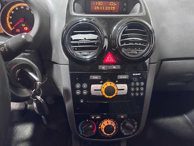 Opel - corsa - 1.4-16v 111 edit.lpg - 32-lsx-2 - afbeelding 5 van  19