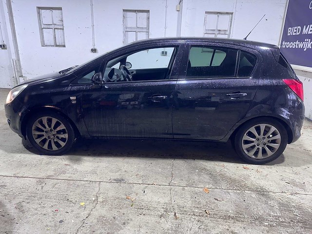 Opel - corsa - 1.4-16v 111 edit.lpg - 32-lsx-2 - afbeelding 12 van  19