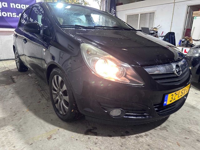 Opel - corsa - 1.4-16v 111 edit.lpg - 32-lsx-2 - afbeelding 16 van  19