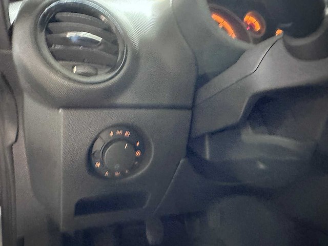 Opel - corsa - 1.4-16v business - 80-jrb-7 - afbeelding 4 van  17