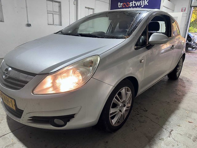 Opel - corsa - 1.4-16v cosmo - 57-knh-1 - afbeelding 1 van  19