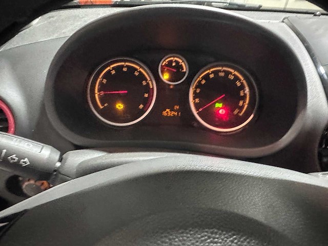 Opel - corsa - 1.4-16v cosmo - 89-zg-dt - afbeelding 2 van  15