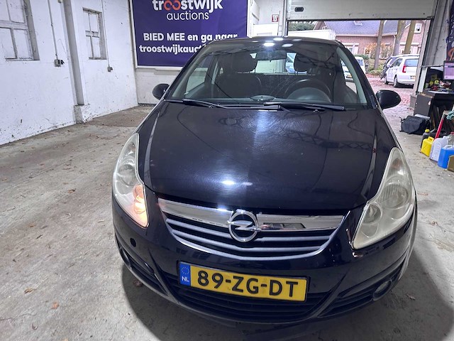 Opel - corsa - 1.4-16v cosmo - 89-zg-dt - afbeelding 16 van  17