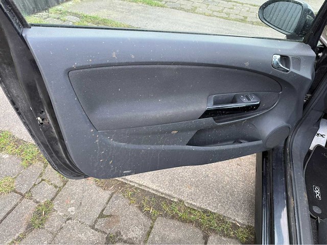 Opel - corsa - personenauto - 2012 - afbeelding 13 van  25