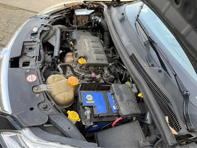 Opel - corsa - personenauto - 2012 - afbeelding 14 van  25