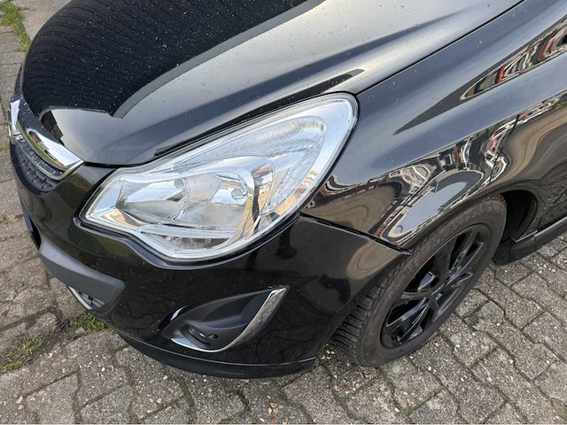 Opel - corsa - personenauto - 2012 - afbeelding 18 van  25