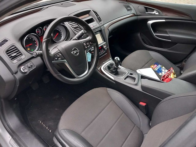 Opel - insignia sports tourer - 2.0 turbo cosmo - personenauto - afbeelding 15 van  20