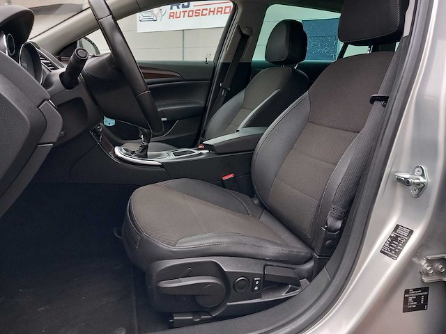 Opel - insignia sports tourer - 2.0 turbo cosmo - personenauto - afbeelding 17 van  20