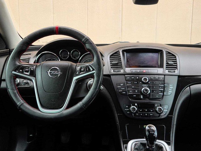 Opel - insignia sports tourer - 2.8 t executive - 4x4 - v6 - 2009 - personenauto - 12-jpf-2 - afbeelding 31 van  31