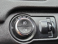 Opel - insignia sports tourer - 2.8 t executive - 4x4 - v6 - 2009 - personenauto - 12-jpf-2 - afbeelding 14 van  31