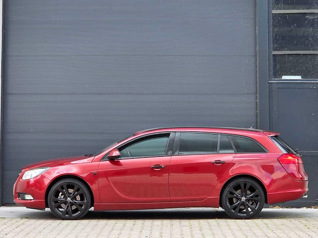 Opel - insignia sports tourer - 2.8 t executive - 4x4 - v6 - 2009 - personenauto - 12-jpf-2 - afbeelding 29 van  31