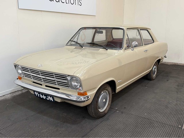 Opel - kadett -1.1 standard - oldtimer - 1969 - afbeelding 1 van  29