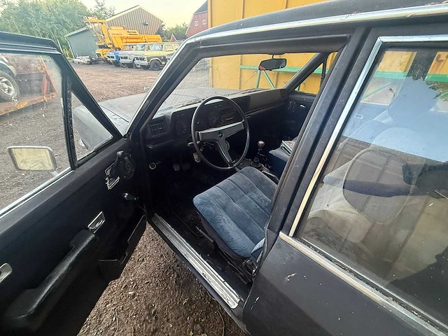 Opel - kapitaen - car - 1970 - afbeelding 2 van  5