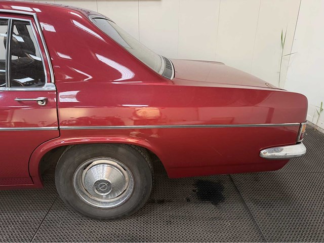 Opel - kapitan b - oldtimer - 6 cilinder - lpg - 1969 - afbeelding 27 van  32