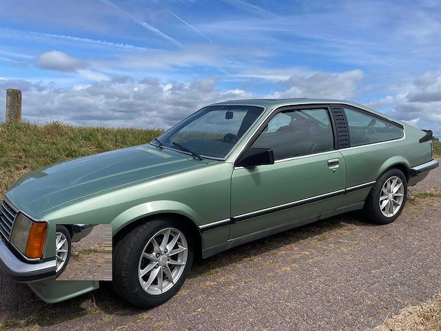 Opel - monza - oldtimer - afbeelding 6 van  13