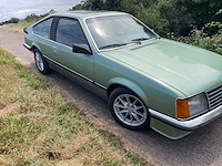 Opel - monza - oldtimer - afbeelding 11 van  13