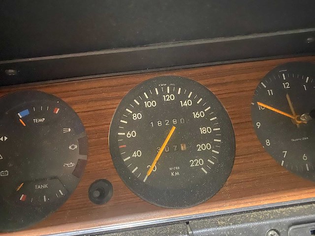 Opel - rekord 1900 coupe - oldtimer - afbeelding 9 van  12