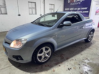 Opel - tigra twintop - 1.4-16v enjoy - 09-pvf-7 - afbeelding 1 van  18