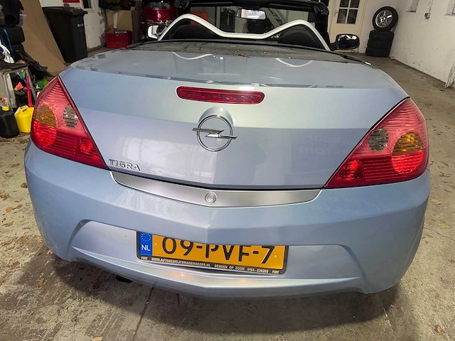 Opel - tigra twintop - 1.4-16v enjoy - 09-pvf-7 - afbeelding 13 van  18