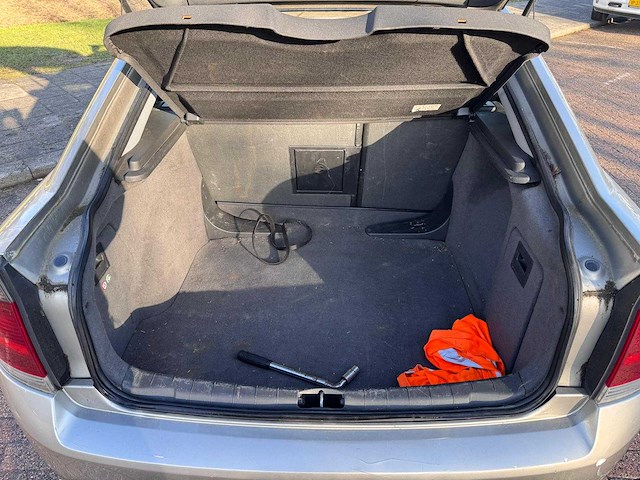 Opel - vectra gts - 1.8-16v elegance - personenauto - afbeelding 2 van  16