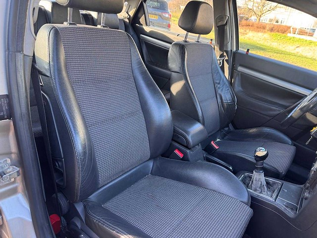 Opel - vectra gts - 1.8-16v elegance - personenauto - afbeelding 14 van  16