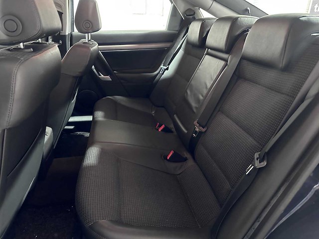 Opel - vectra gts - 2.2-16v sport - 85-xb-gb - afbeelding 7 van  19