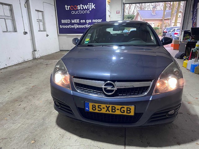 Opel - vectra gts - 2.2-16v sport - 85-xb-gb - afbeelding 17 van  19