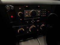 Opel - vectra wagon - 2.2-16v v-line 2005 40-rk-kt iaw - afbeelding 18 van  21