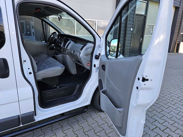 Opel - vivaro - 2.5 cdti l1h1 crewcab - car - 2006 - afbeelding 17 van  17