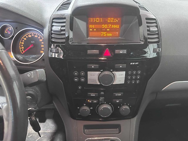 Opel - zafira - 1.6 111 y. ed. - 98-rjs-6- 2011 - afbeelding 3 van  13