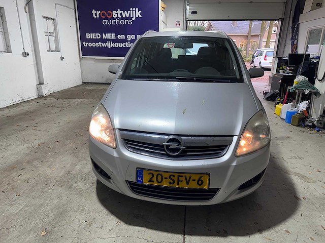 Opel - zafira - 1.6 temptation - 20-sfv-6 - afbeelding 16 van  18