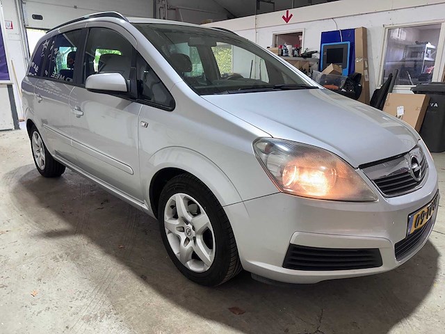 Opel - zafira - 1.8 enjoy - 09-tv-vx- 2007 - afbeelding 12 van  16