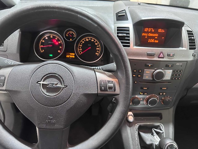 Opel - zafira - 1.8 enjoy - 09-tv-vx- 2007 - afbeelding 15 van  16
