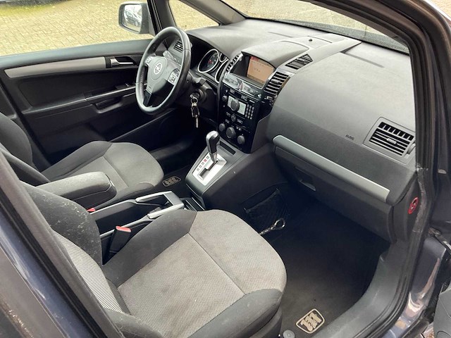 Opel - zafira - 1.9 cdti cosmo - automaat - personenauto - 2010 - afbeelding 4 van  18