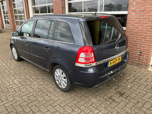 Opel - zafira - 1.9 cdti cosmo - automaat - personenauto - 2010 - afbeelding 29 van  31