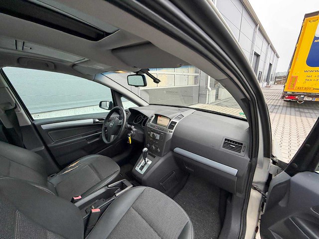 Opel - zafira - 1.9 cdti cosmo - personenauto - 2007 - afbeelding 4 van  27