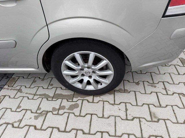 Opel - zafira - 1.9 cdti cosmo - personenauto - 2007 - afbeelding 16 van  27