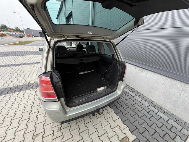 Opel - zafira - 1.9 cdti cosmo - personenauto - 2007 - afbeelding 19 van  27