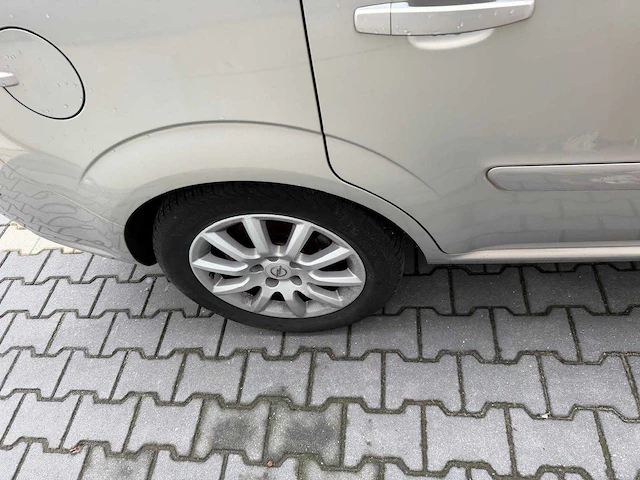 Opel - zafira - 1.9 cdti cosmo - personenauto - 2007 - afbeelding 13 van  27