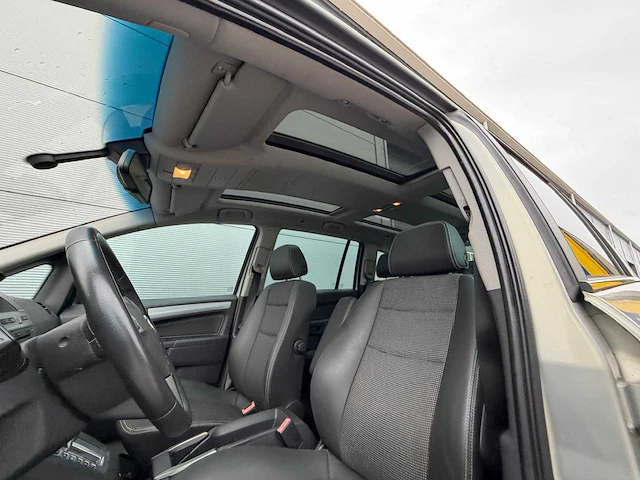 Opel - zafira - 1.9 cdti cosmo - personenauto - 2007 - afbeelding 17 van  27