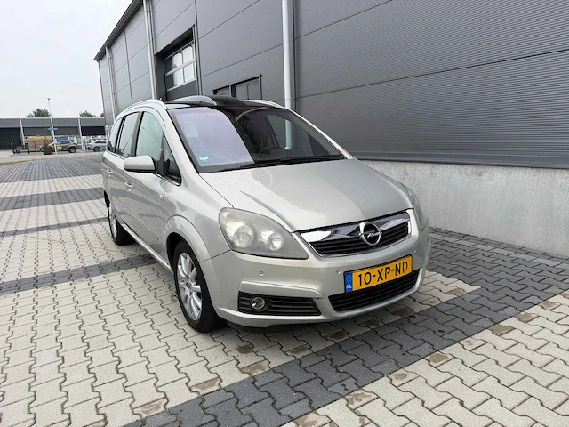 Opel - zafira - 1.9 cdti cosmo - personenauto - 2007 - afbeelding 24 van  27