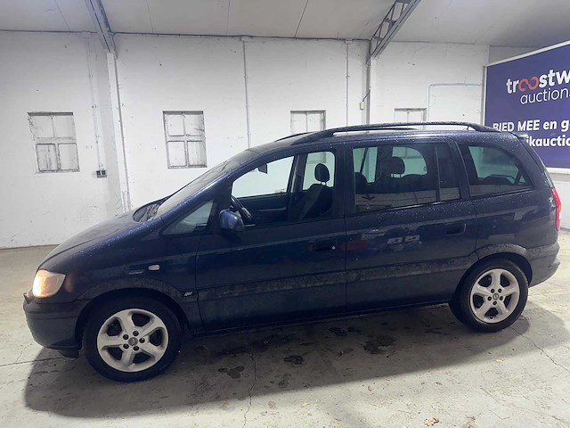 Opel - zafira - 2.2-16v elegance - 49-jp-ln - afbeelding 12 van  21