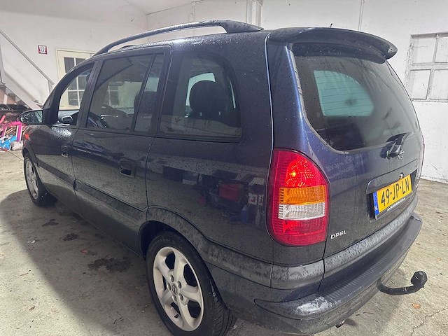 Opel - zafira - 2.2-16v elegance - 49-jp-ln - afbeelding 15 van  21