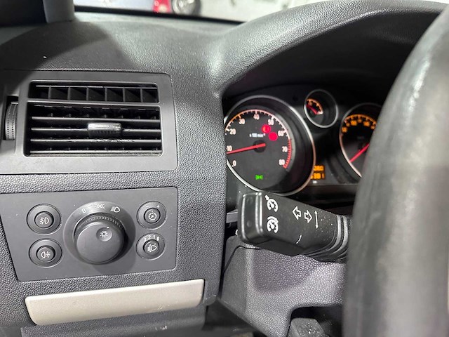 Opel - zafira - 2.2 temptation 7 p- 89-gfz-9 - afbeelding 4 van  13